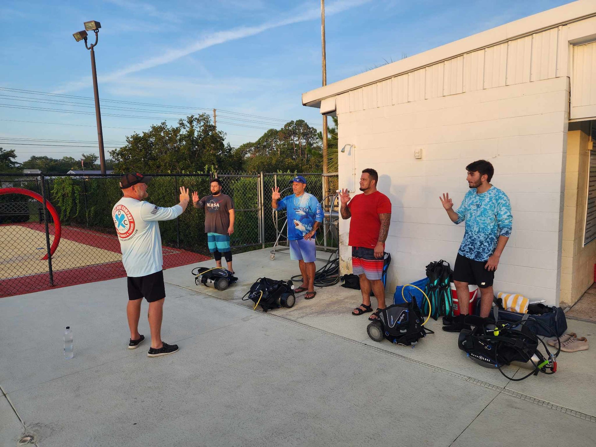 "Dive Safely: A Guide to Dive Planning and Emergency Preparedness"
